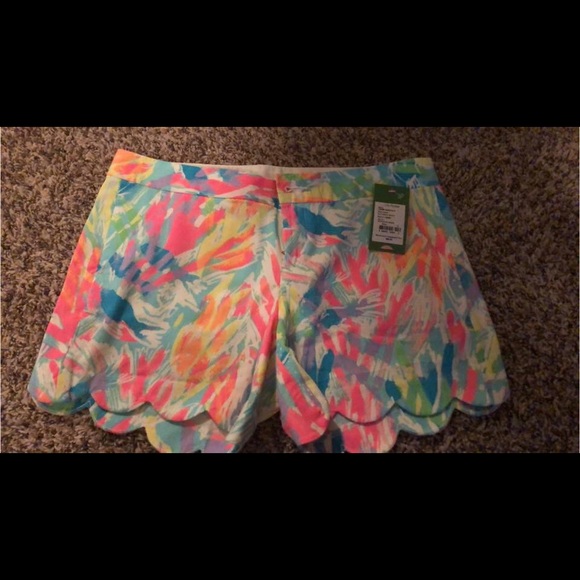 Lilly Pulitzer Pants - NWT Lilly Pulitzer buttercup shorts